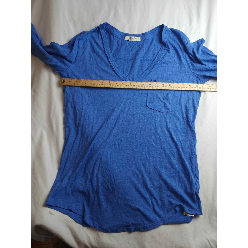 We The Free Free People Blue Long Sleeve V-Neck Pocket Tee Slub Knit Medium - Picture 3 of 7
